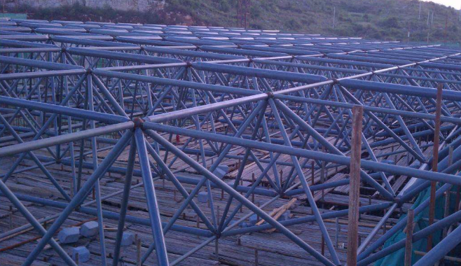 七台河概述网架加工公司对网架保温隔热的办法